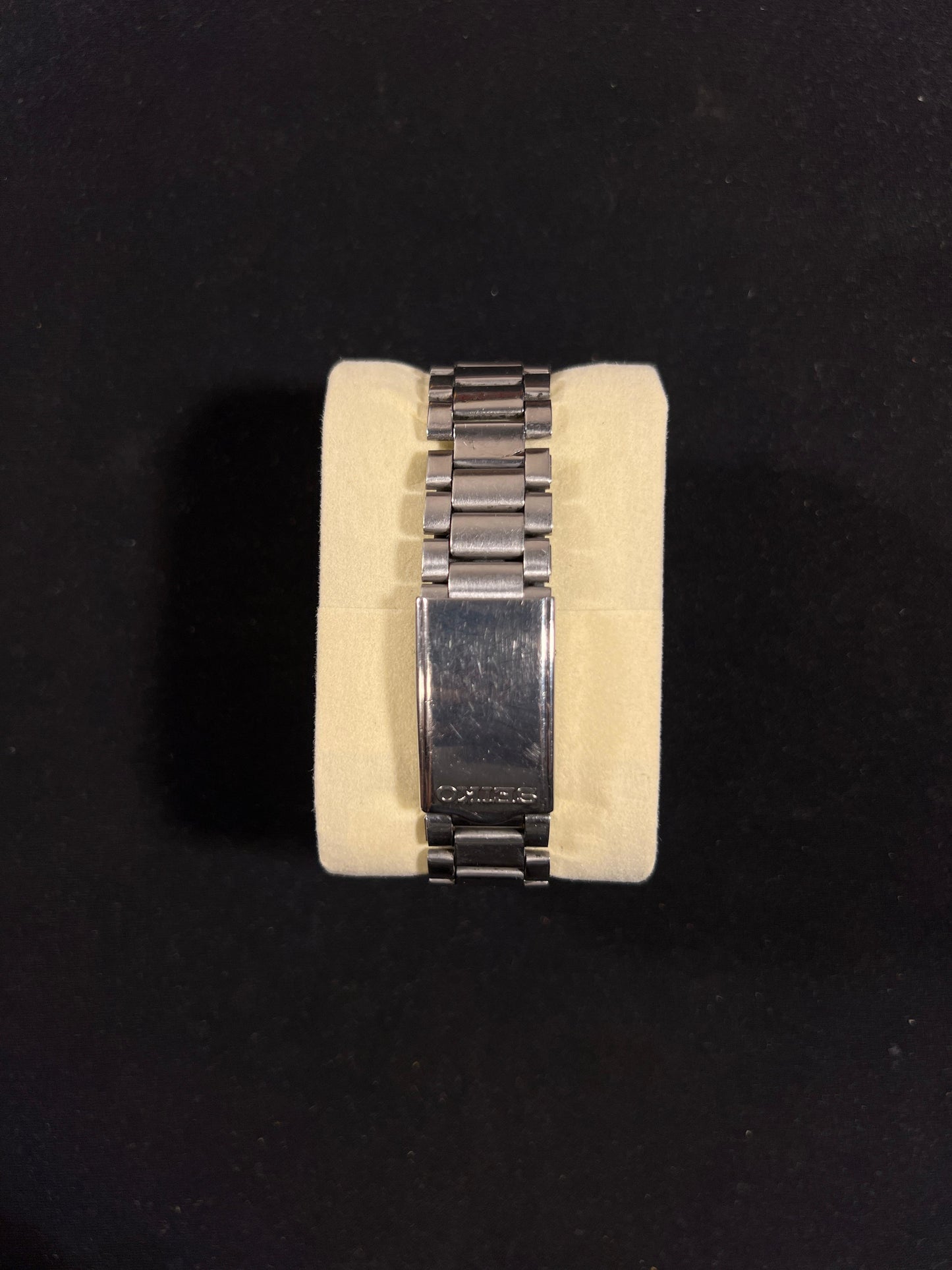 Seiko 5 SNX801 — Iconic Cream Dial Everyday Automatic (Curated by vingtsecondes)