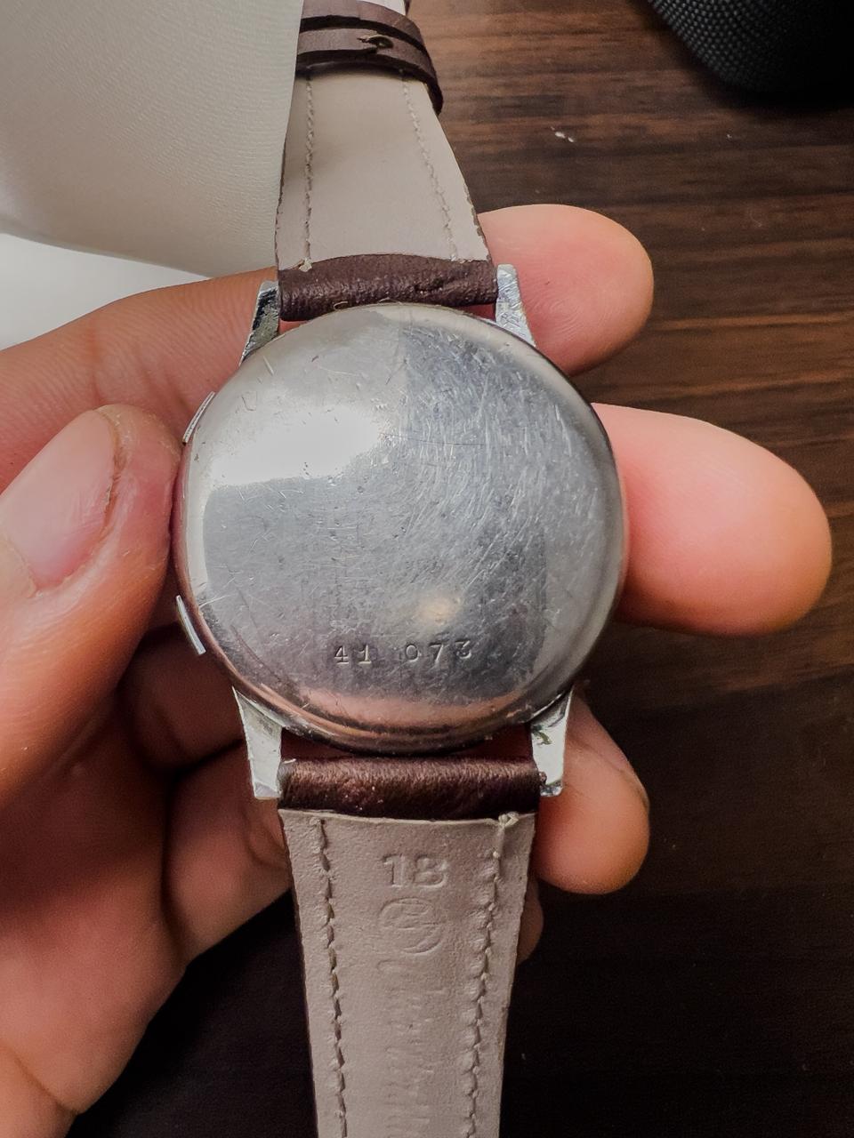 Hermo Chronographe Suisse Vintage Années 50 — Bi-Compax · 17 Rubis · Boîtier Acier · Cadran Panda