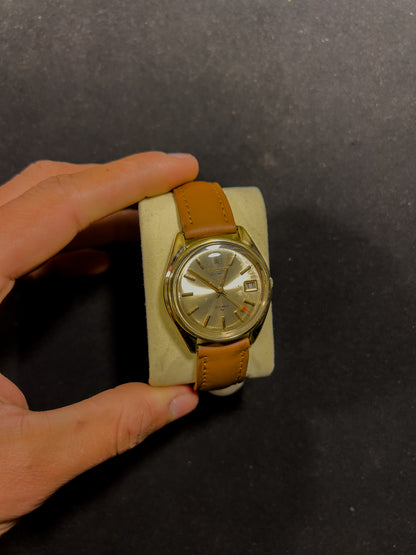 Seiko 7005-8022 Day-Date Gold Dial – Vintage Automatic by Vingtsecondes