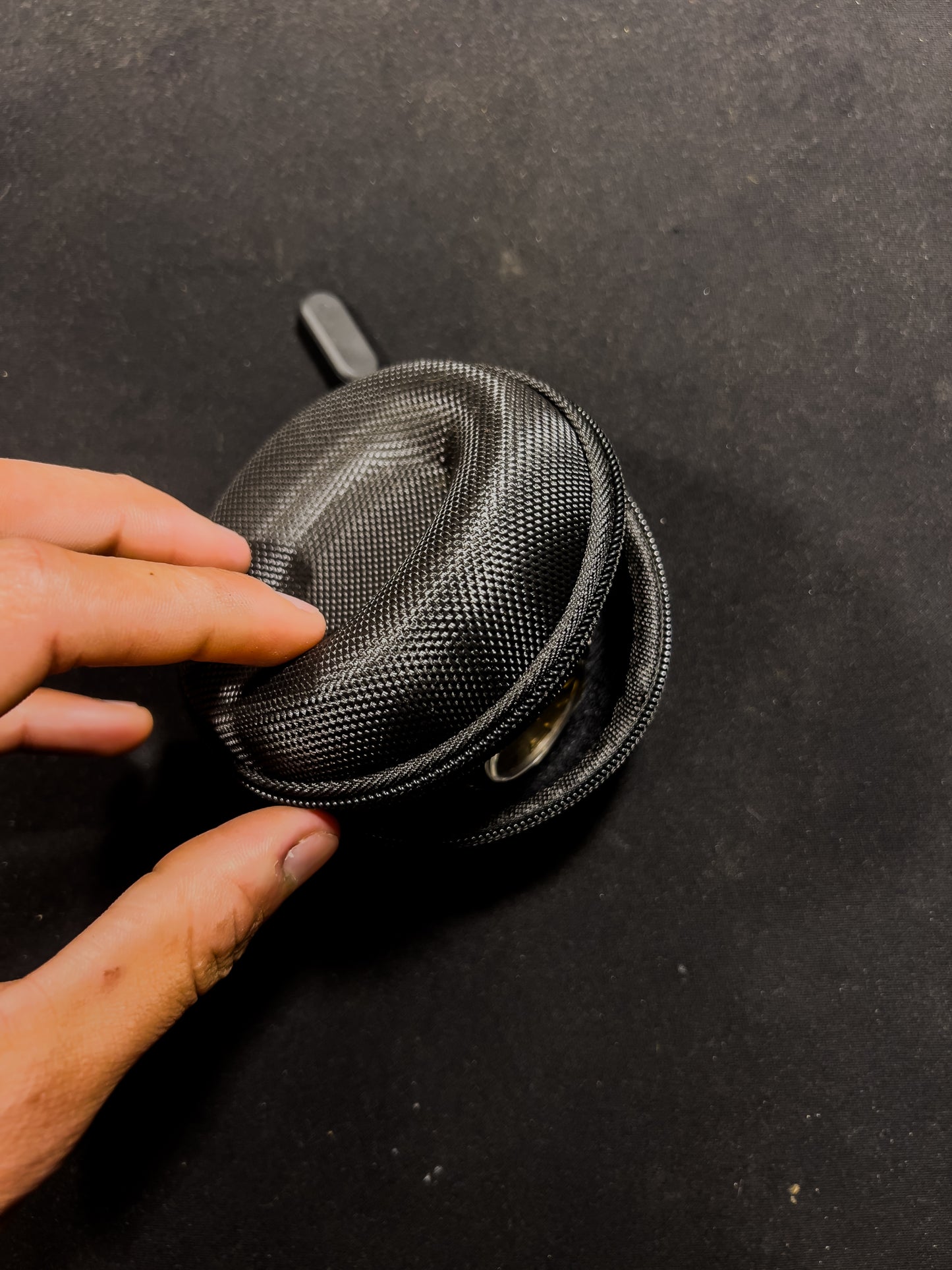 Étui de voyage pour montre individuelle – Boîtier rigide compact pour montre par Vingtsecondes LLC