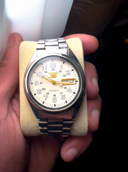 Seiko 5 SNX801 — Iconic Cream Dial Everyday Automatic (Curated by vingtsecondes)