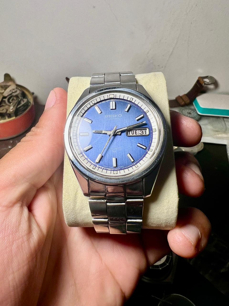 Vintage Seiko Automatic Blue Dial Watch – 1970s 7006 Day-Date, 17 Jewels, Stainless Steel Men's Watch
