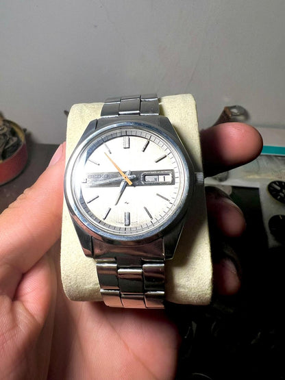 Vintage Seiko Automatic Gray Dial Watch – 1970s 7006 Day-Date, Arabic Calendar, Stainless Steel Men's Watch