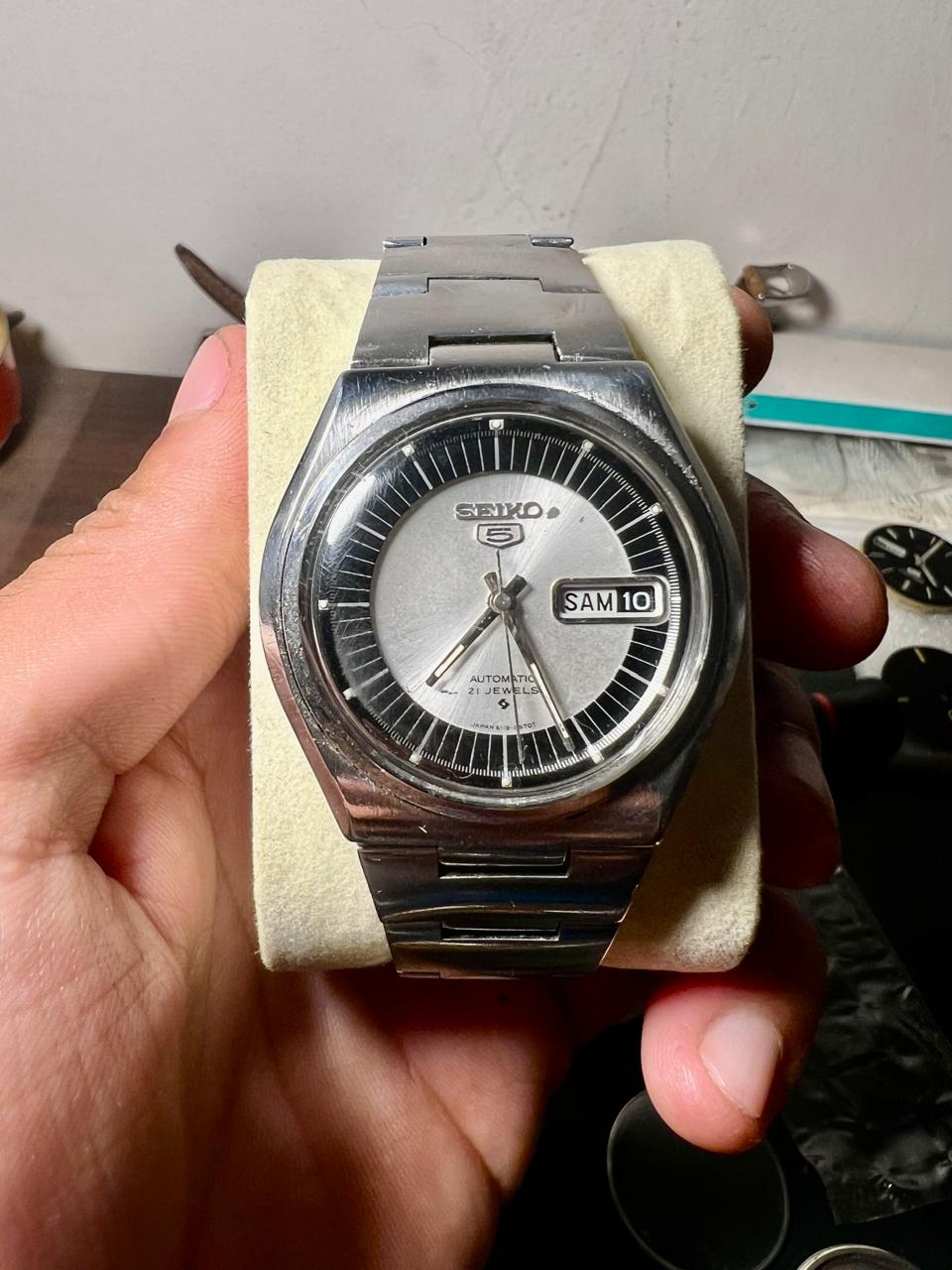 Vintage Seiko 5 Automatic Watch – 1970s 6119 Two-Tone Dial, 21 Jewels, Day-Date, Stainless Steel Men's Watch