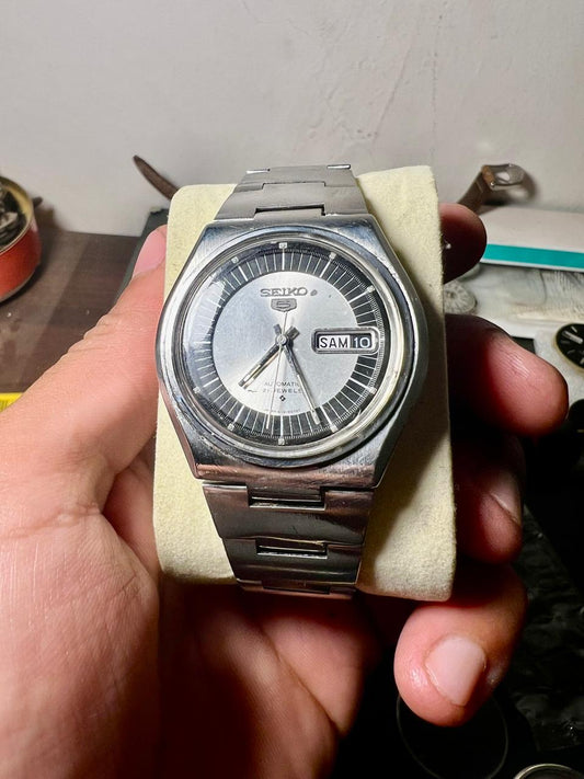 Vintage Seiko 5 Automatic Watch – 1970s 6119 Two-Tone Dial, 21 Jewels, Day-Date, Stainless Steel Men's Watch